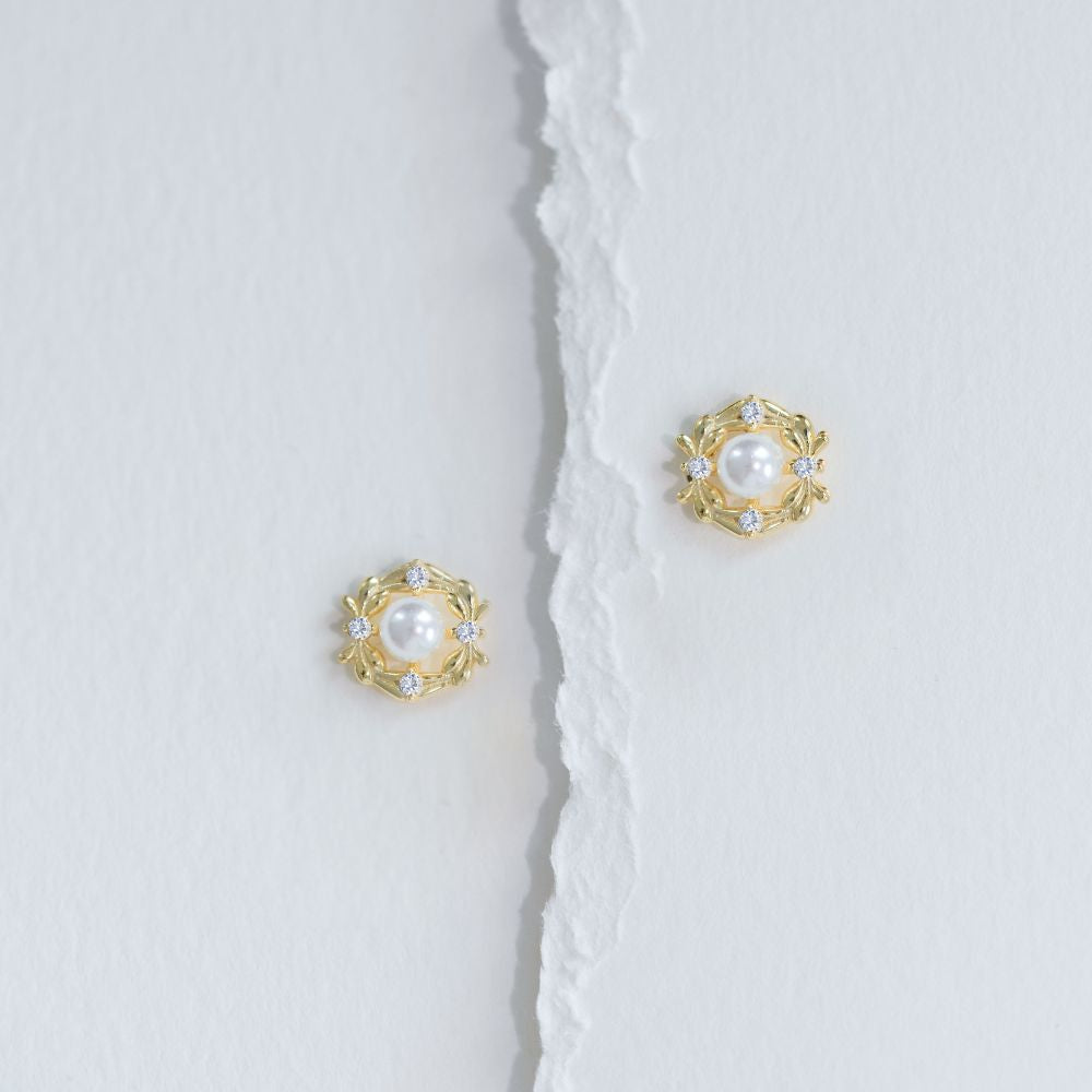 Sterling silver pearl and cubic zirconia detailing studs in gold. Affection pearl stud earrings- Lephoria